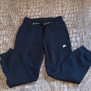 Nike sweatpants with camo pocket in back